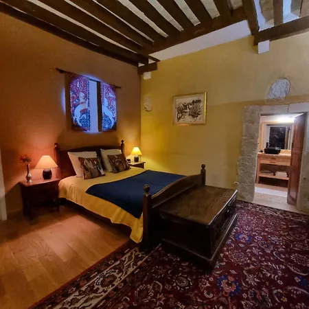 2 Dans Demeure Authentique Du Xveme 3* Saint-Longis