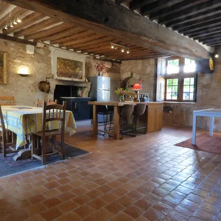 ベッド・アンド・ブレックファスト 2 Dans Demeure Authentique Du Xveme 3*