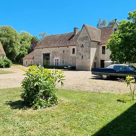 2 Dans Demeure Authentique Du Xveme ベッド・アンド・ブレックファスト Saint-Longis