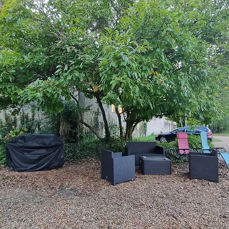 2 Dans Demeure Authentique Du Xveme ベッド・アンド・ブレックファスト 3*