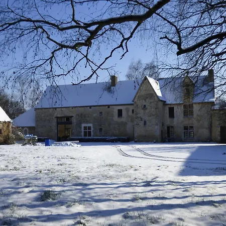 2 Dans Demeure Authentique Du Xvème Bed & Breakfast 3*