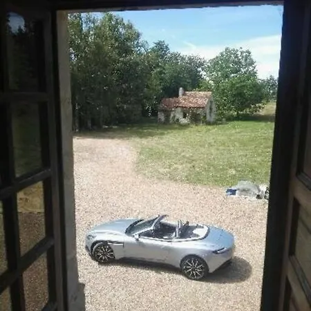 2 Dans Demeure Authentique Du Xveme 3* Saint-Longis