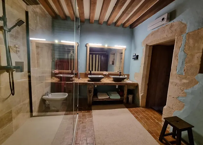 2 Dans Demeure Authentique Du Xveme לינה וארוחת בוקר Saint-Longis