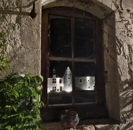 2 Dans Demeure Authentique Du Xveme לינה וארוחת בוקר