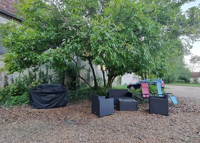 2 Dans Demeure Authentique Du Xveme לינה וארוחת בוקר 3*