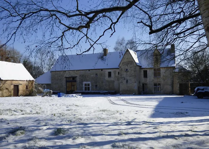 2 Dans Demeure Authentique Du Xveme לינה וארוחת בוקר 3*